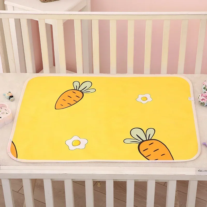 Newborn Cartoon Urine Pad Port - Diaper Changing Mat บทวิจารณ์และราคา