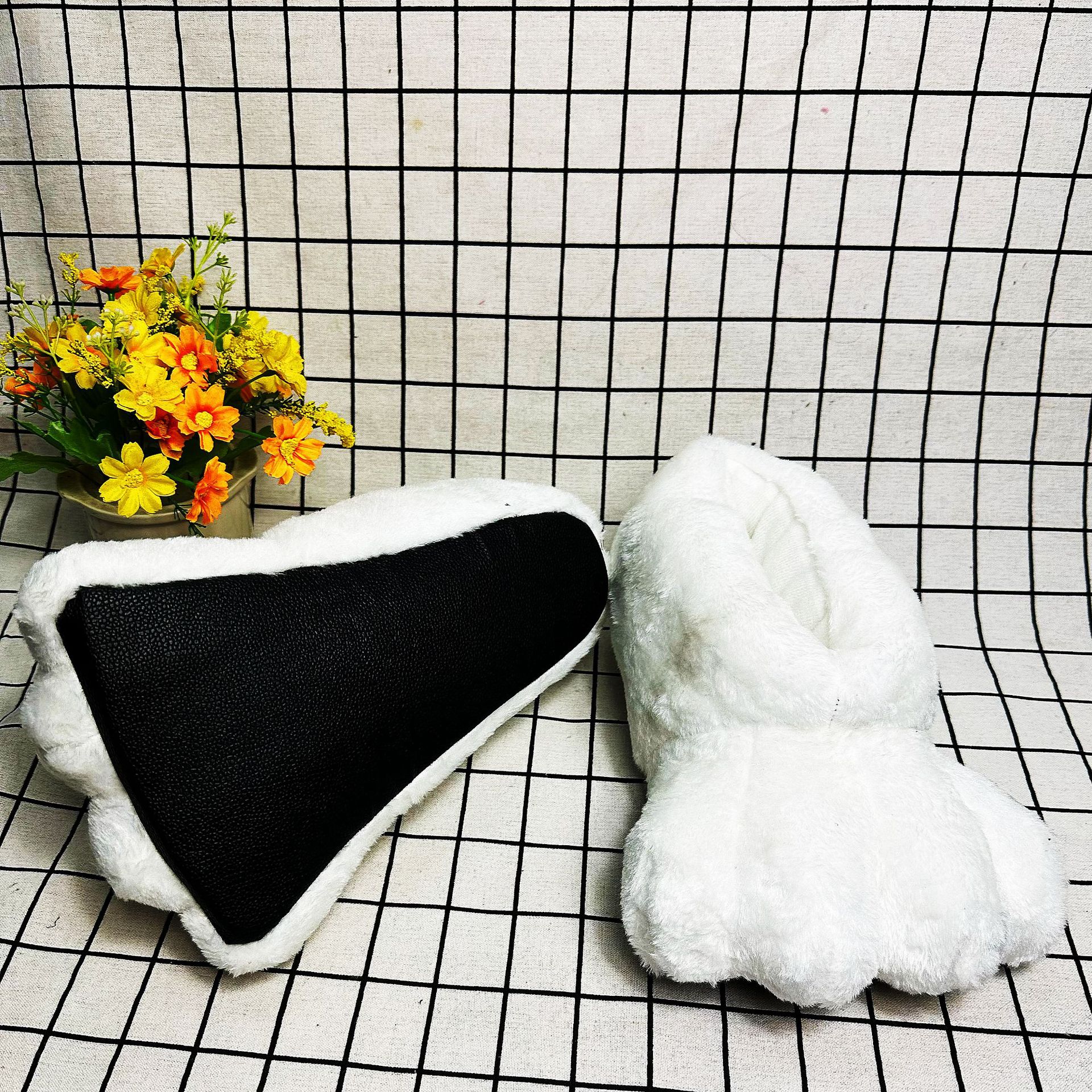 In Stock Rabbit Paw Slippers H - Baby Gate Stairs บทวิจารณ์และราคา