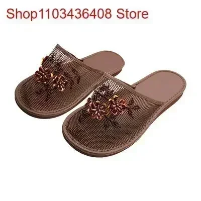 Women Stylish  Floral Slippers - Baby Gate Stairs บทวิจารณ์และราคา
